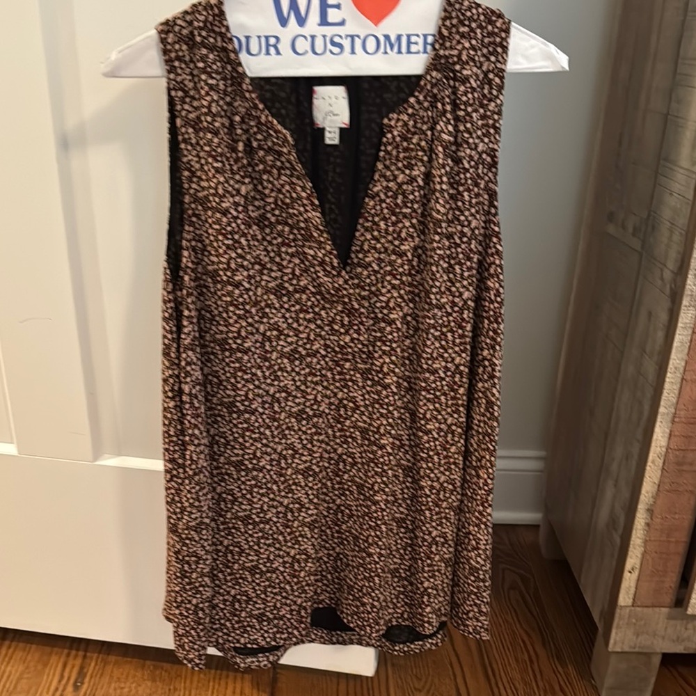 Hatch Relaxed Sleeveless Blouse in Black and Brown